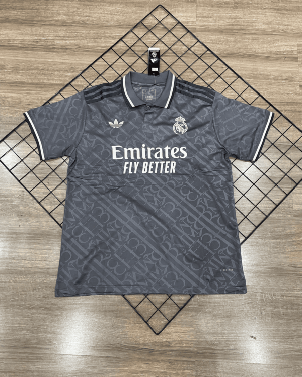 REAL MADRID 3 CINZA 2024/25 TORCEDOR