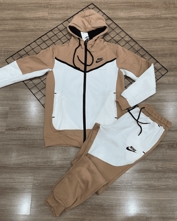 CONJUNTO NIKE TECH FLEECE BEGE E BRANCO