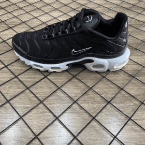 NIKE AIR MAX PLUS TN BLACK WHITE