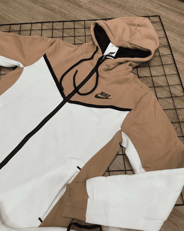 CONJUNTO NIKE TECH FLEECE BEGE E BRANCO - Image 2