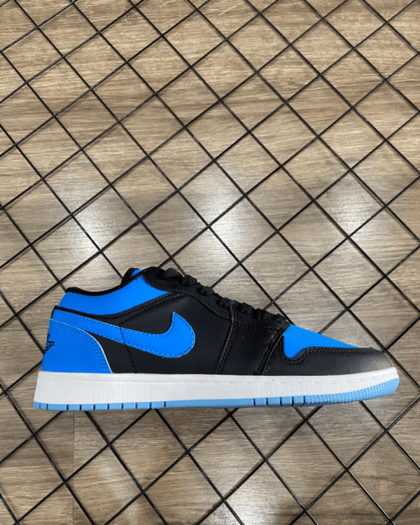 NIKE JORDAN AZUL/PRETO