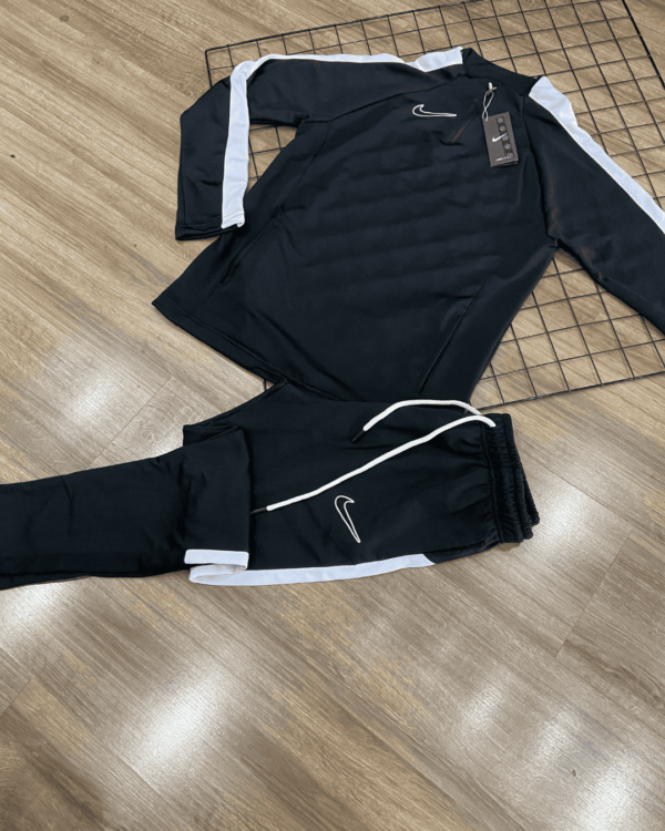 CONJUNTO NIKE ACADEMY - Image 2