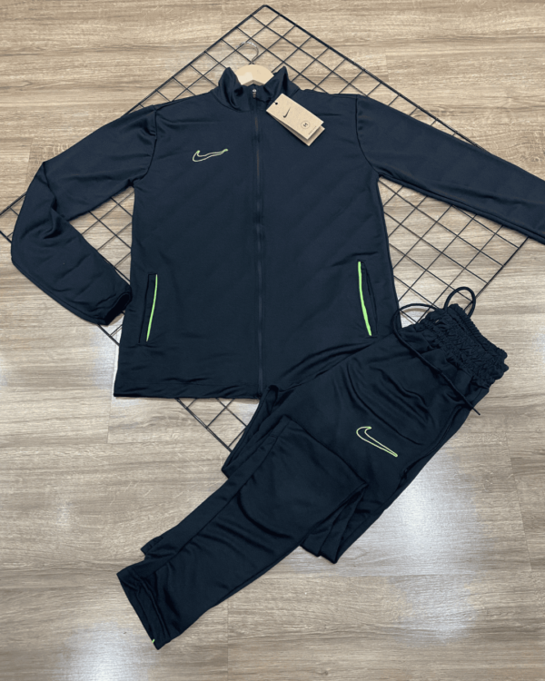 CONJUNTO NIKE ACADEMY DRYFIT 2025 PRETO