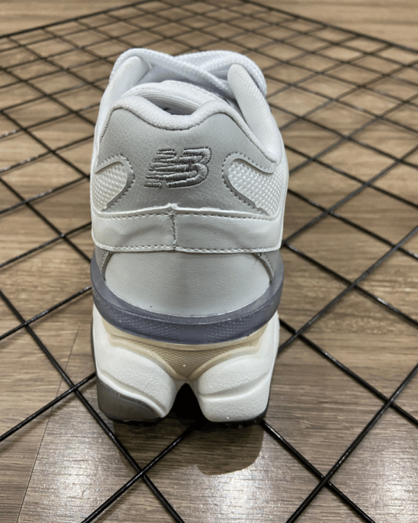 NEW BALANCE 9060 BRANCO - Imagem 3