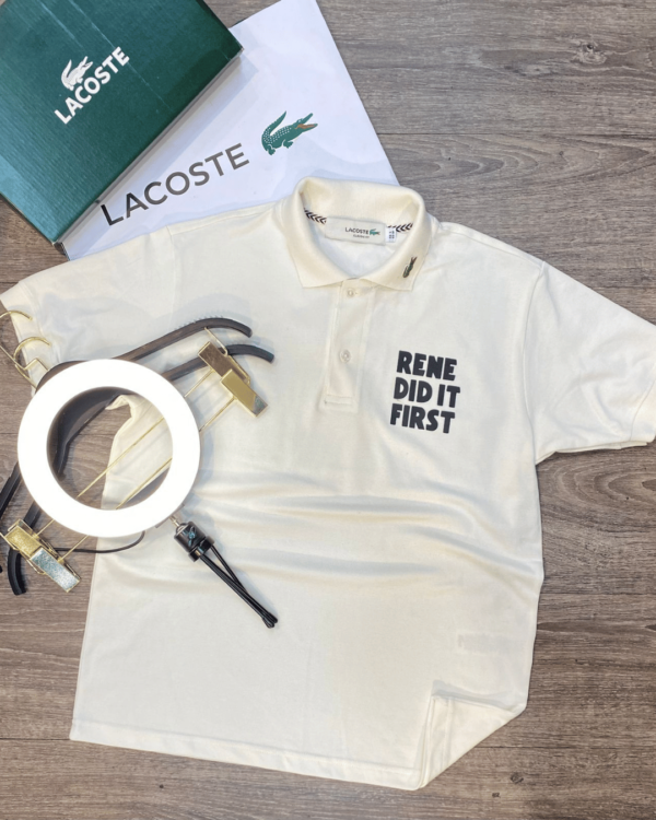 POLO LACOSTE RENE DID IT / BRANCO - Image 2