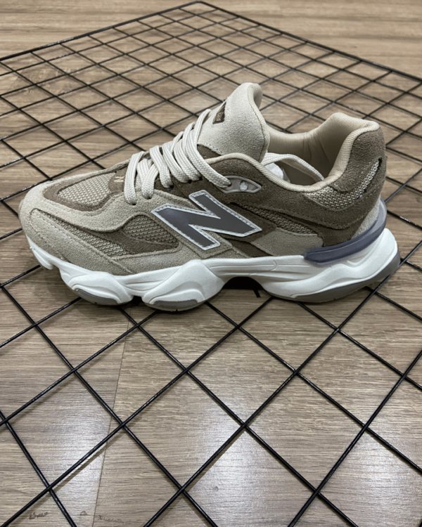 NEW BALANCE 9060 BEGE