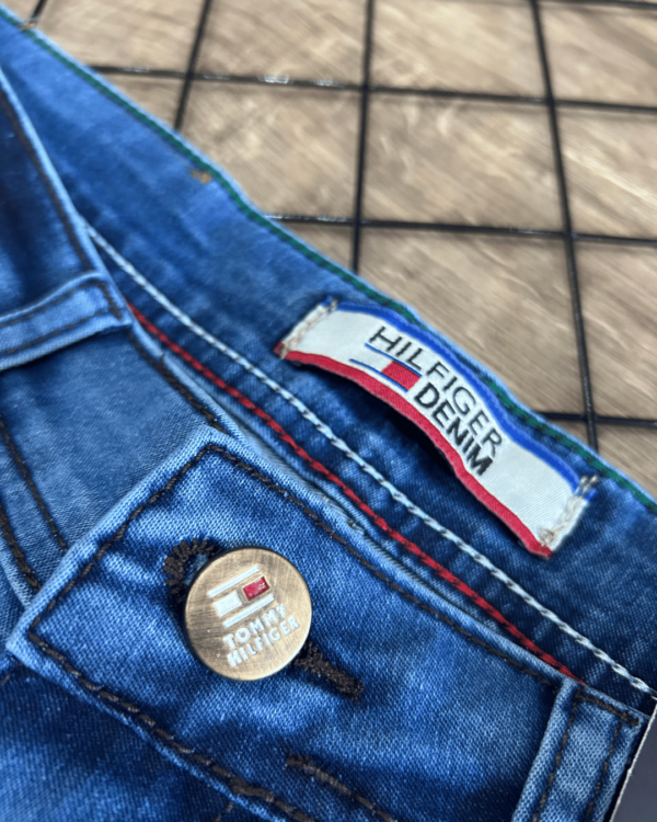 SHORTS TOMMY JEANS 3030 - Imagem 4