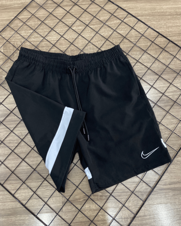 SHORTS NIKE DRYFIT PRETO - Imagem 2
