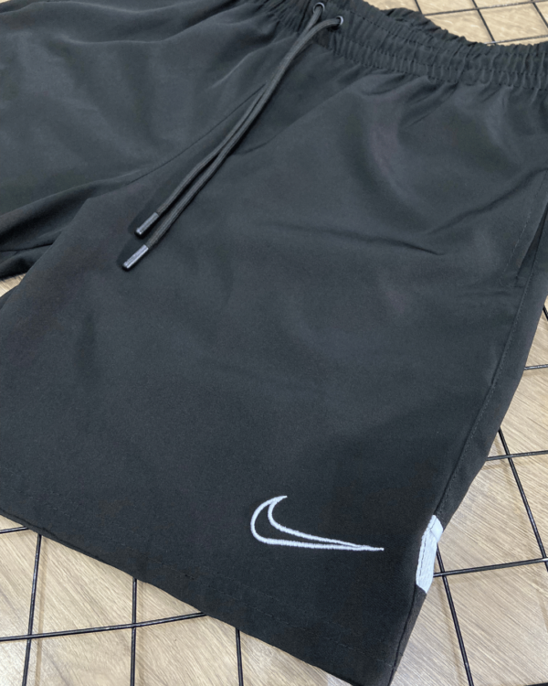 SHORTS NIKE DRYFIT PRETO - Imagem 3