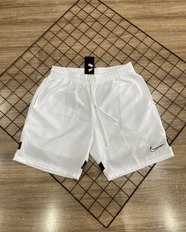 SHORTS NIKE DRYFIT BRANCO
