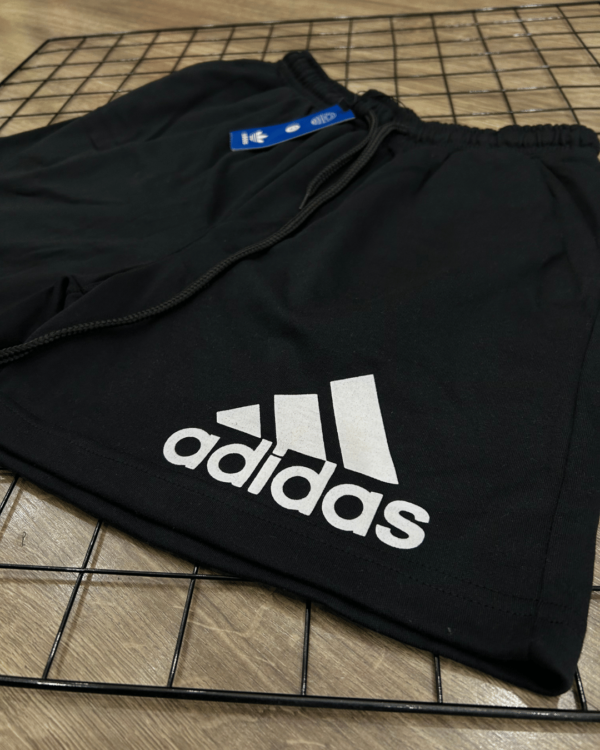 SHORTS ADIDAS MOLETOM PRETO - Imagem 2