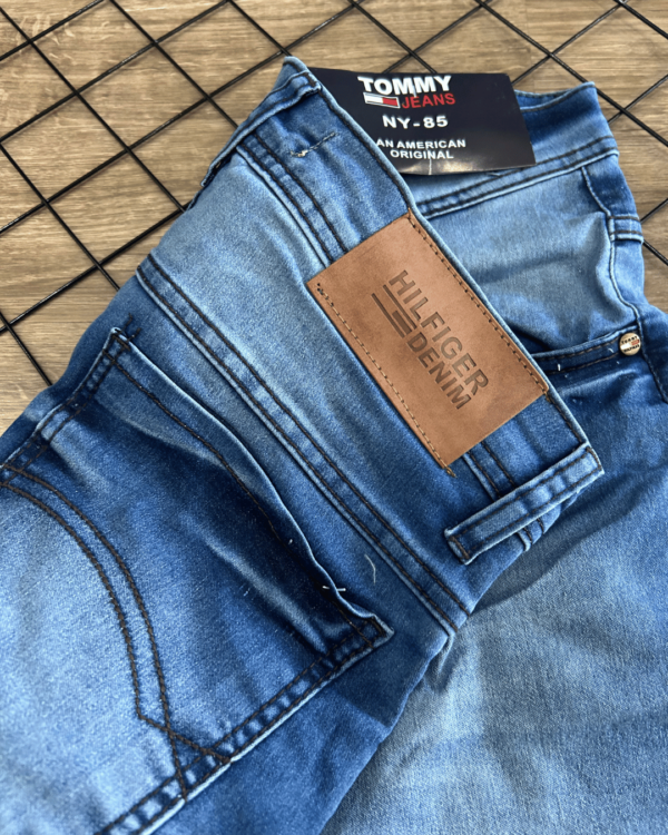 SHORTS TOMMY JEANS 3030 - Imagem 3
