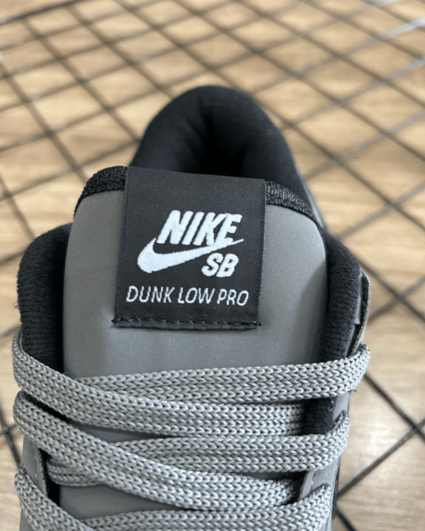 NIKE AIR FORCE 1 CINZA - Imagem 4