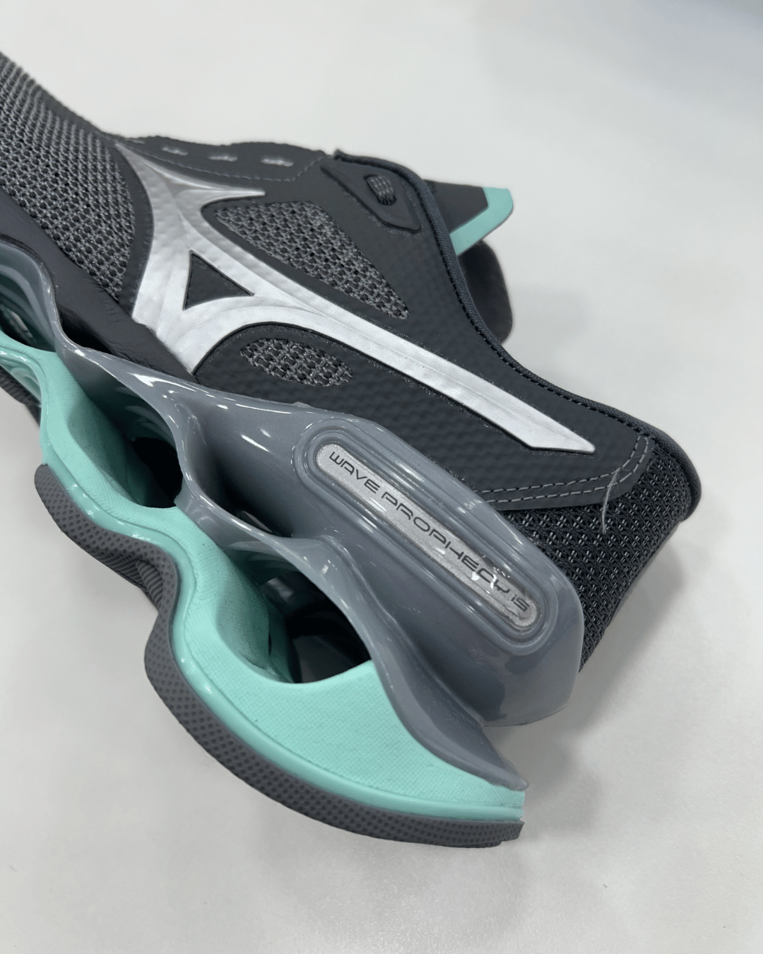 MIZUNO WAVE PROPHECY 15 CINZA/VENDE - Imagem 4