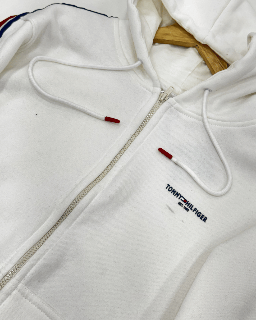 BLUSA MOLETOM TOMMY - OFF WHITE 2025 - Imagem 2