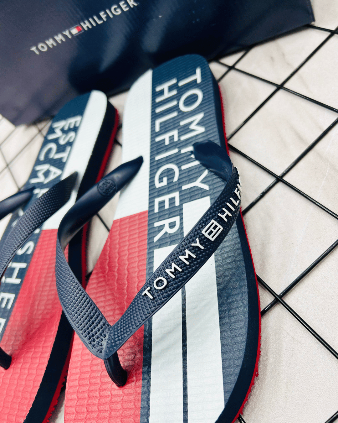 CHINELO TOMMY HILFIGER 04091 - Imagem 3