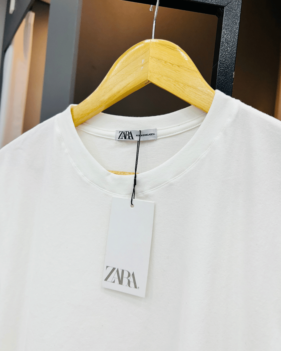 T-SHIRT ZARA BASICA BRANCO - Imagem 3