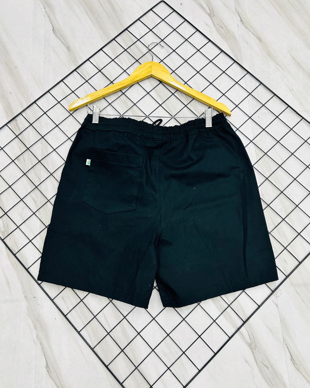 SHORTS LACOSTE MONOGRAMA SARJA PRETO - Imagem 4