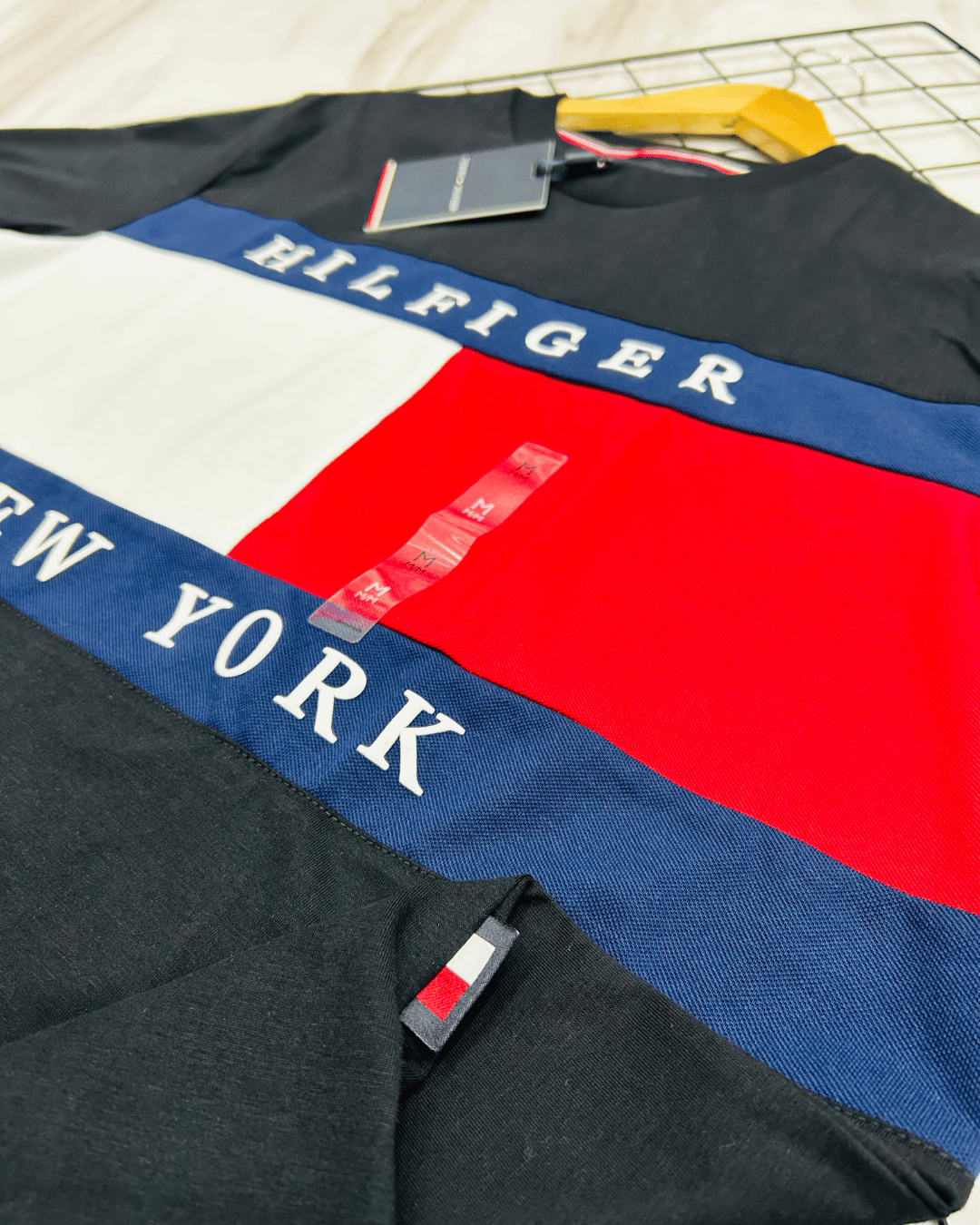 T-SHIRT TOMMY HILFIGER 3035 - Imagem 3