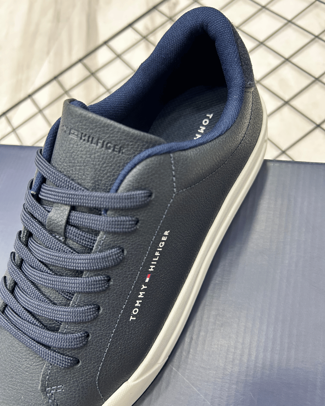 TÊNIS TOMMY HILFIGER COURT DETAIL - AZUL MARINHO - Imagem 3