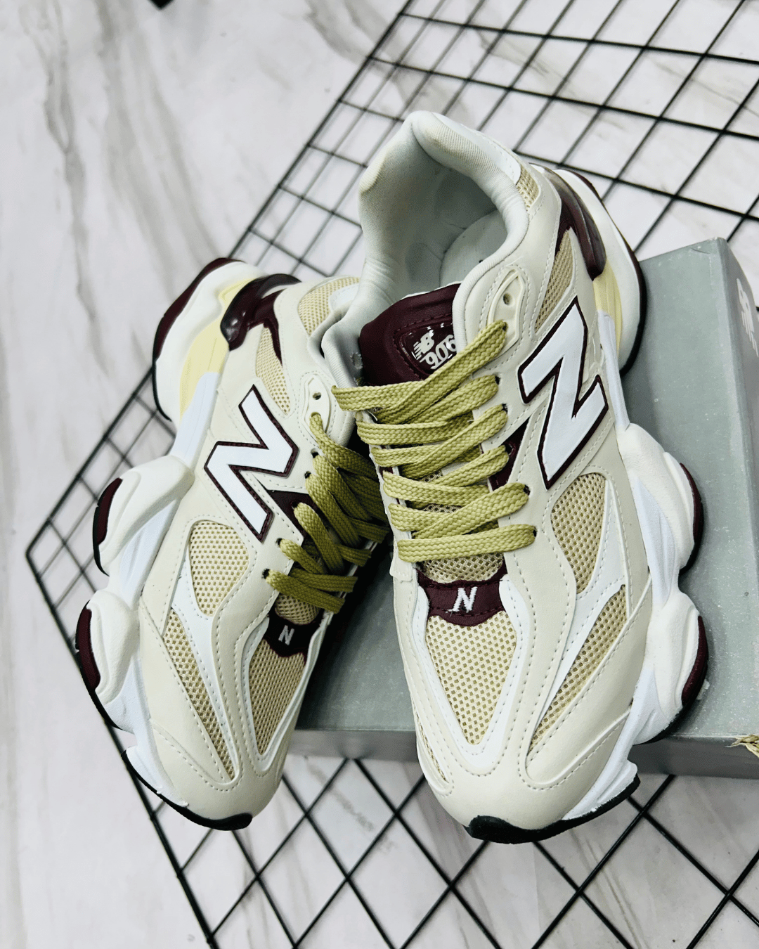 NEW BALANCE 9060 OFF/VINHO - Imagem 2