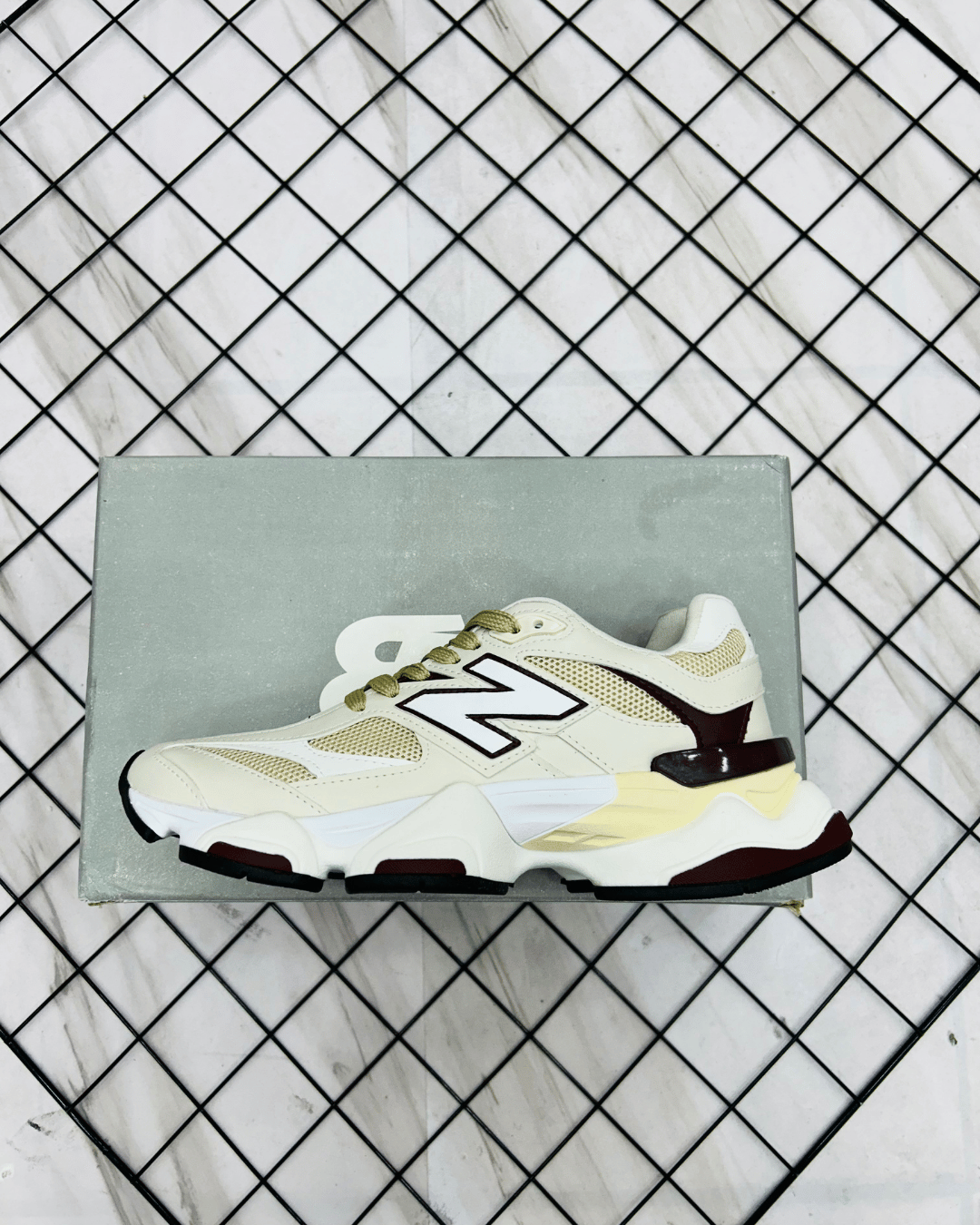 NEW BALANCE 9060 OFF/VINHO - Imagem 3