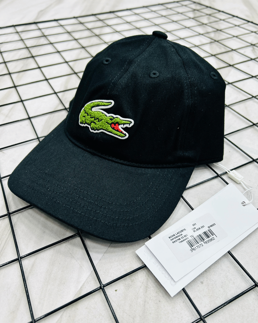 BONE LACOSTE BIG CROCO PRETO 2026 - Imagem 2