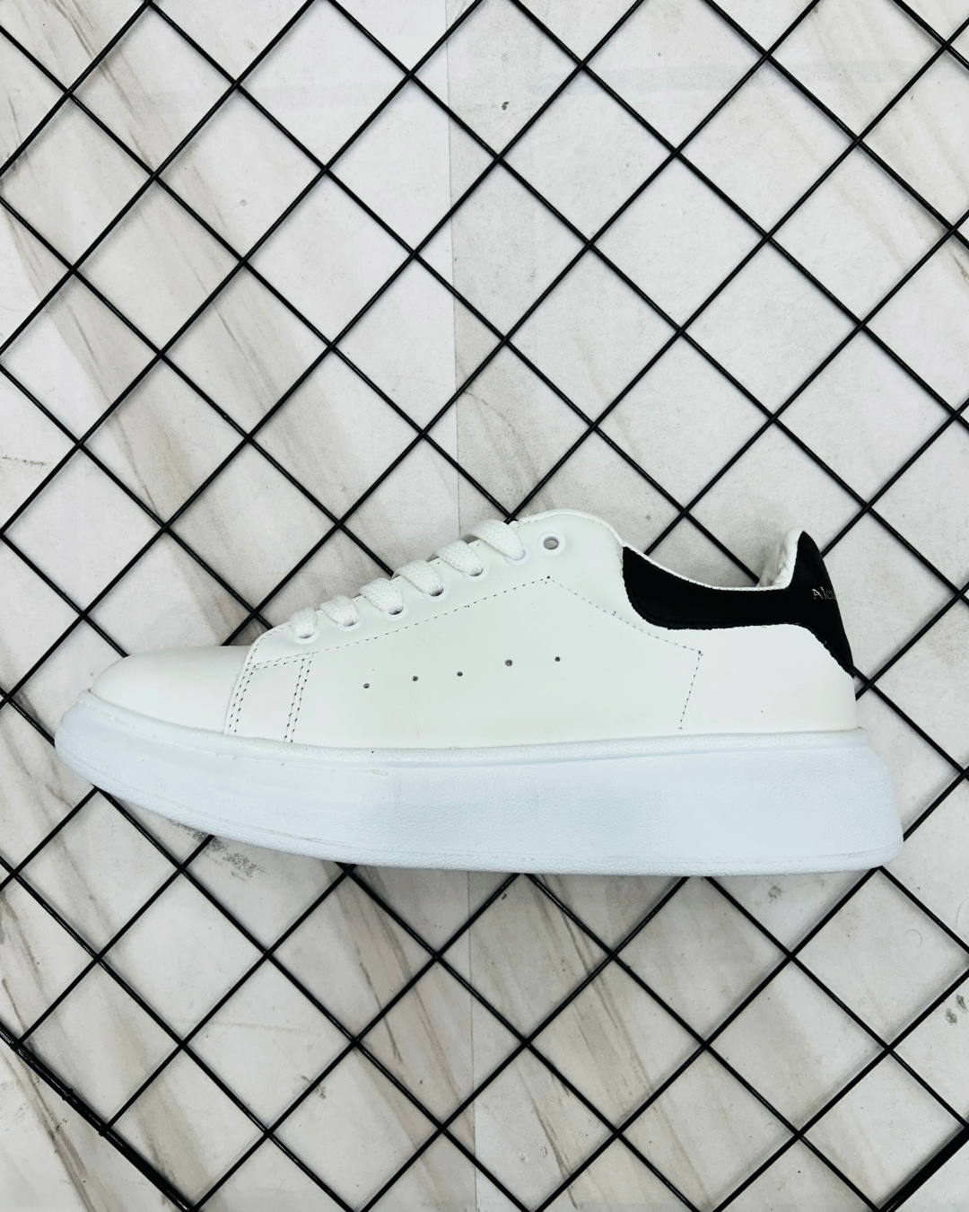 TENIS ALEXANDER MCQUEEN BRANCO - Imagem 3