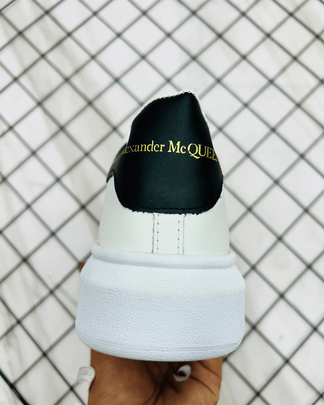 TENIS ALEXANDER MCQUEEN BRANCO - Imagem 4